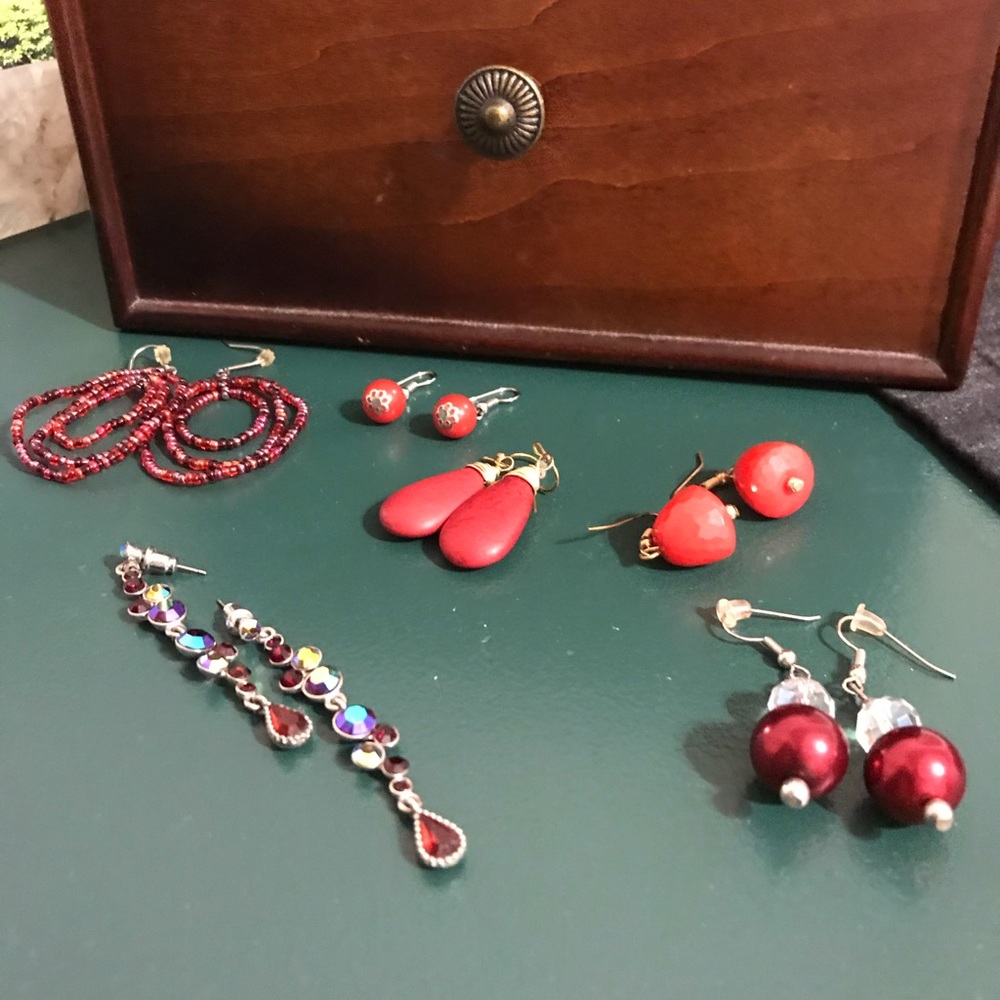 Beautiful Red Earrings - Set of 6